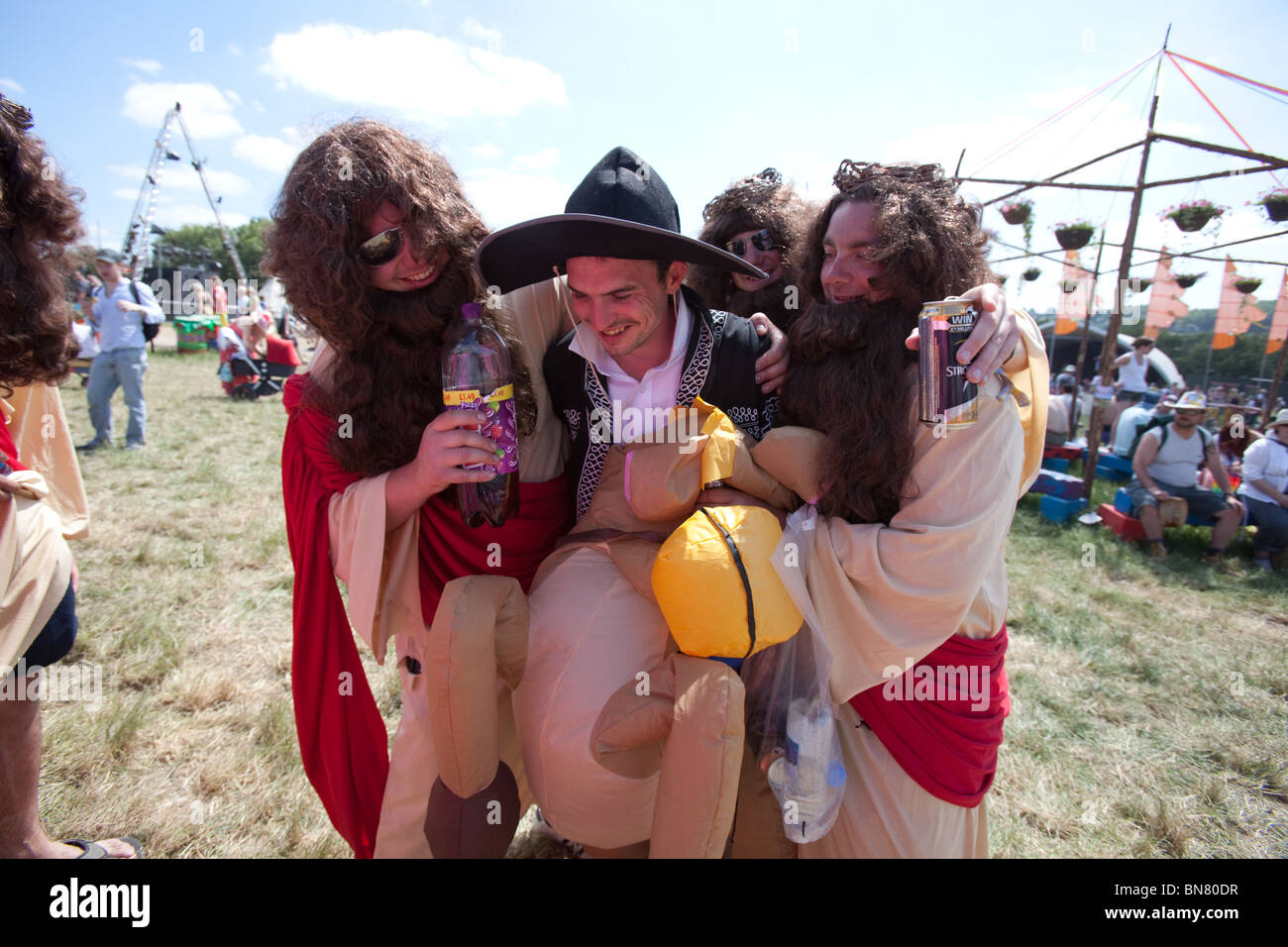 Fancy Dress am Glastonbury Festival 2010, würdig Bauernhof, Somerset, England, Vereinigtes Königreich. Stockfoto