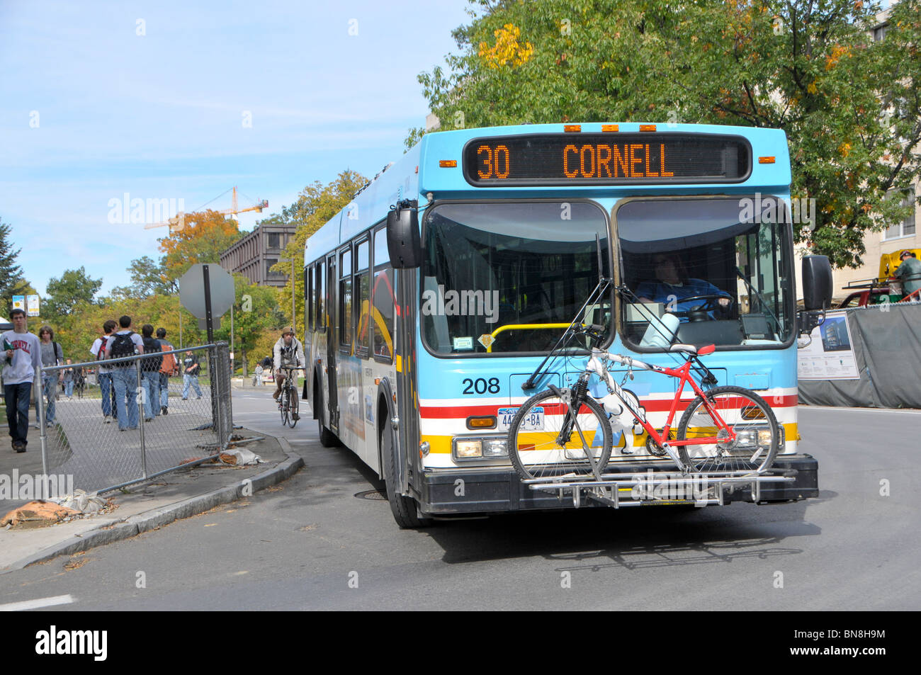 Bustransport Cornell University Campus Ithaca New York Region der Finger Lakes Stockfoto Bustransport Cornell University Campus Ithaca New York Region der Finger Lakes Stockfoto