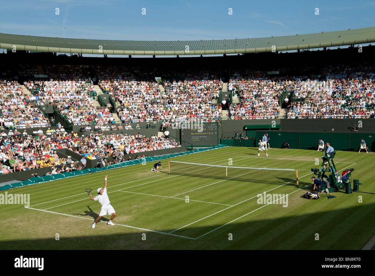 Gesamtansicht des Spiels auf Platz 1 bei den Wimbledon Tennis Championships 2010 Stockfoto