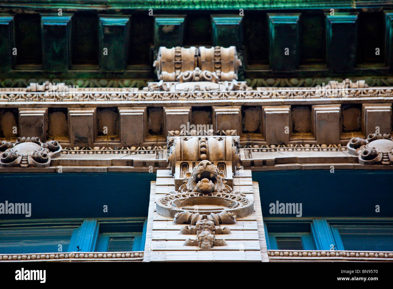 Architektonisches Detail am Gebäude auf 380-384 Canal Street, Soho, Manhattan, New York Stockfoto