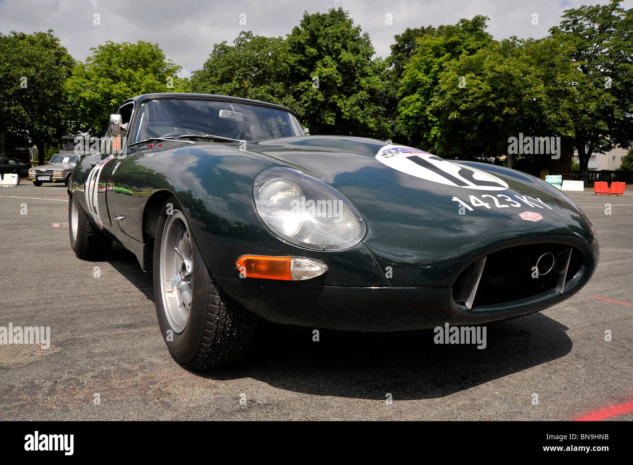 Oldtimer Jaguar E-Type auf dem Display an Bressuire Deux-Sèvres Frankreich Stockfoto