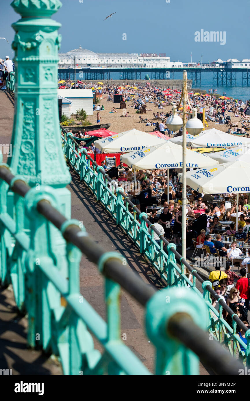 Direkt am Meer, Brighton, East Sussex, Vereinigtes Königreich Stockfoto
