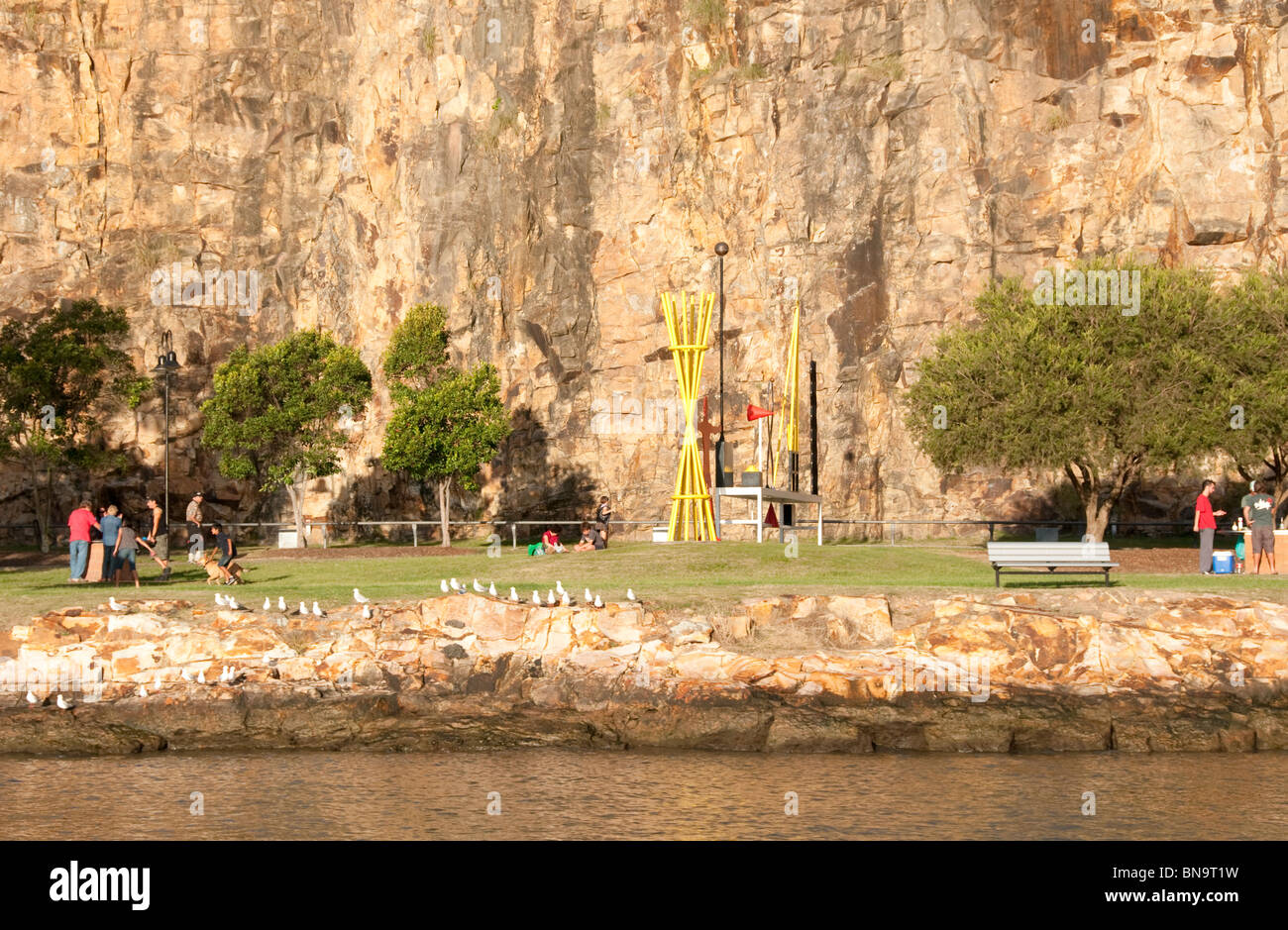 Park unter der Kangaroo Point Cliffs entlang des Brisbane River in Brisbane, Queensland, Australien Stockfoto
