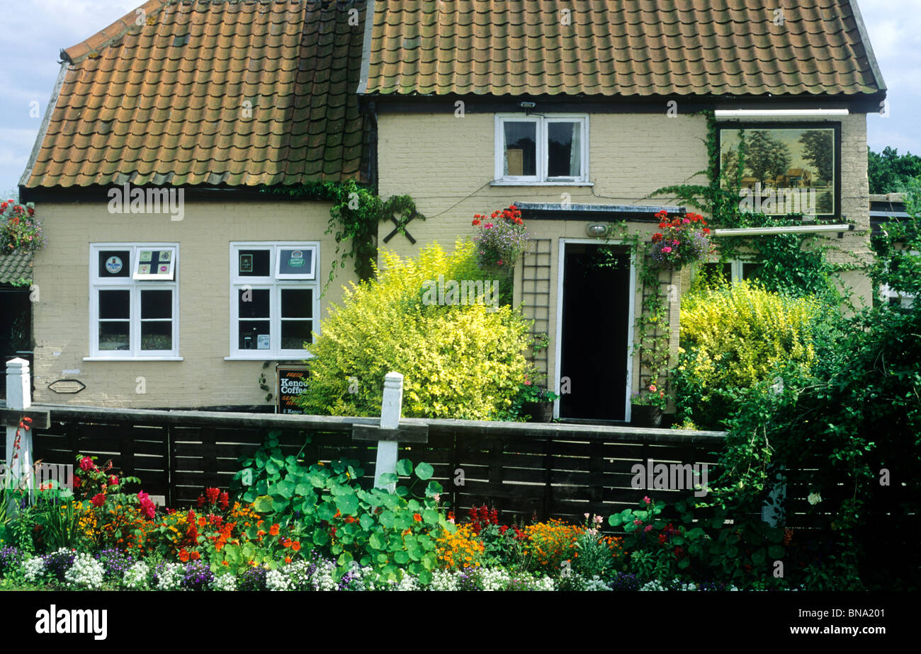 Surlingham, Norfolk Broads, Ferry Inn Pub englische Gasthäuser Kneipe Kneipen England UK Stockfoto