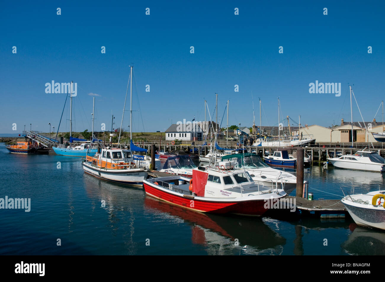 Boote & Yachten im Hafen Girvan South Ayrshire, Schottland Stockfoto