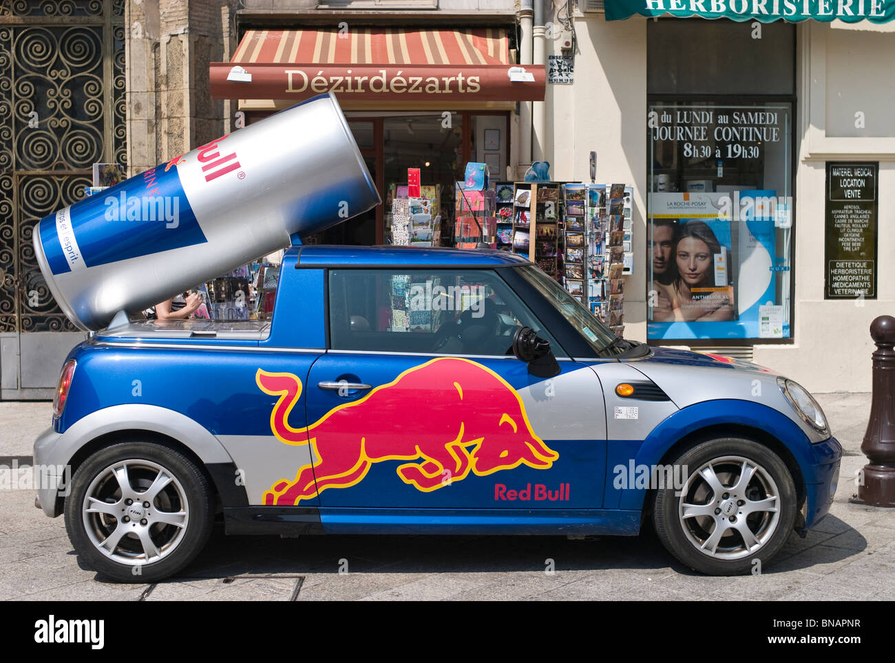 Red Bull Angebote Auto, Nizza, Frankreich Stockfoto