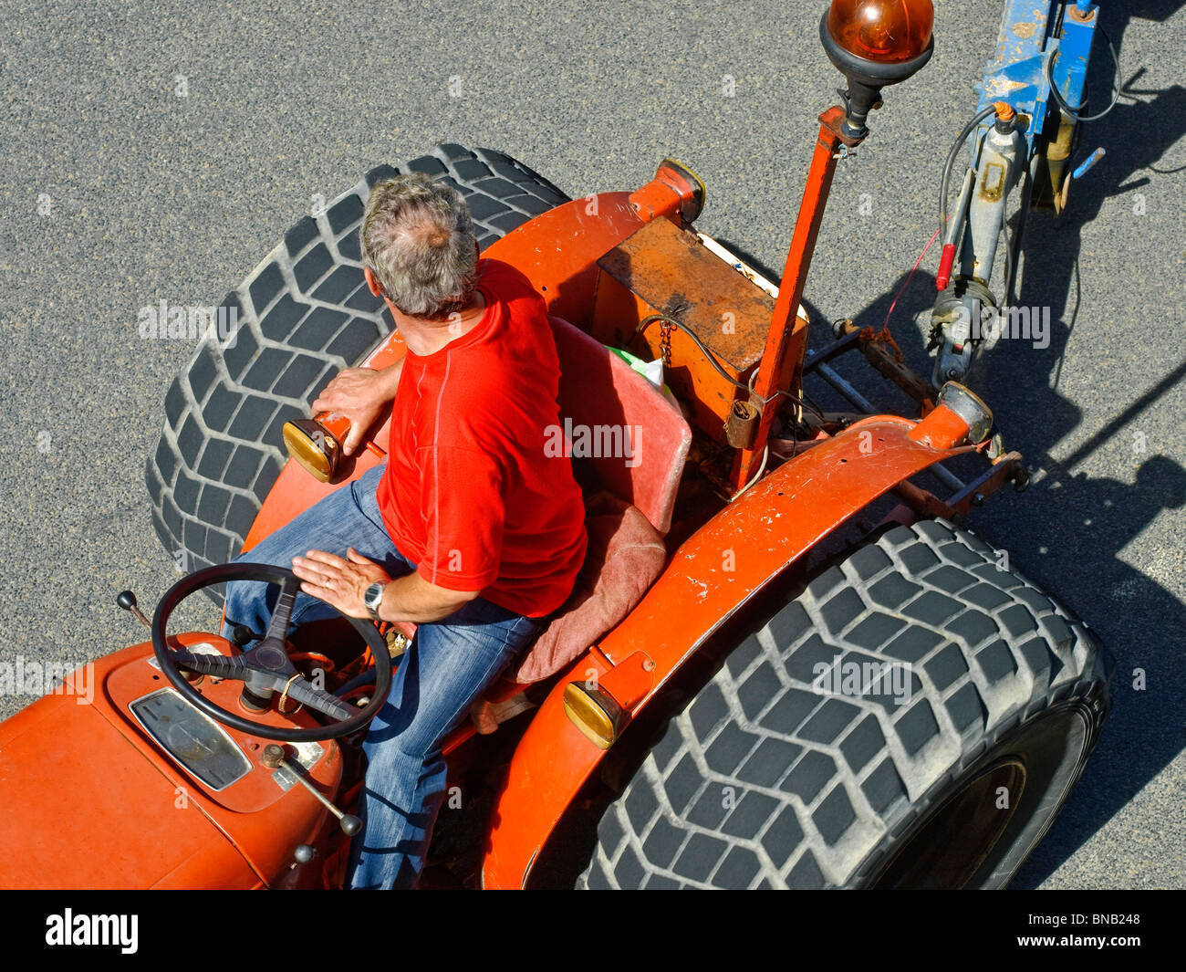 Alten Renault-Traktor von Rathaus - Frankreich verwendet. Stockfoto