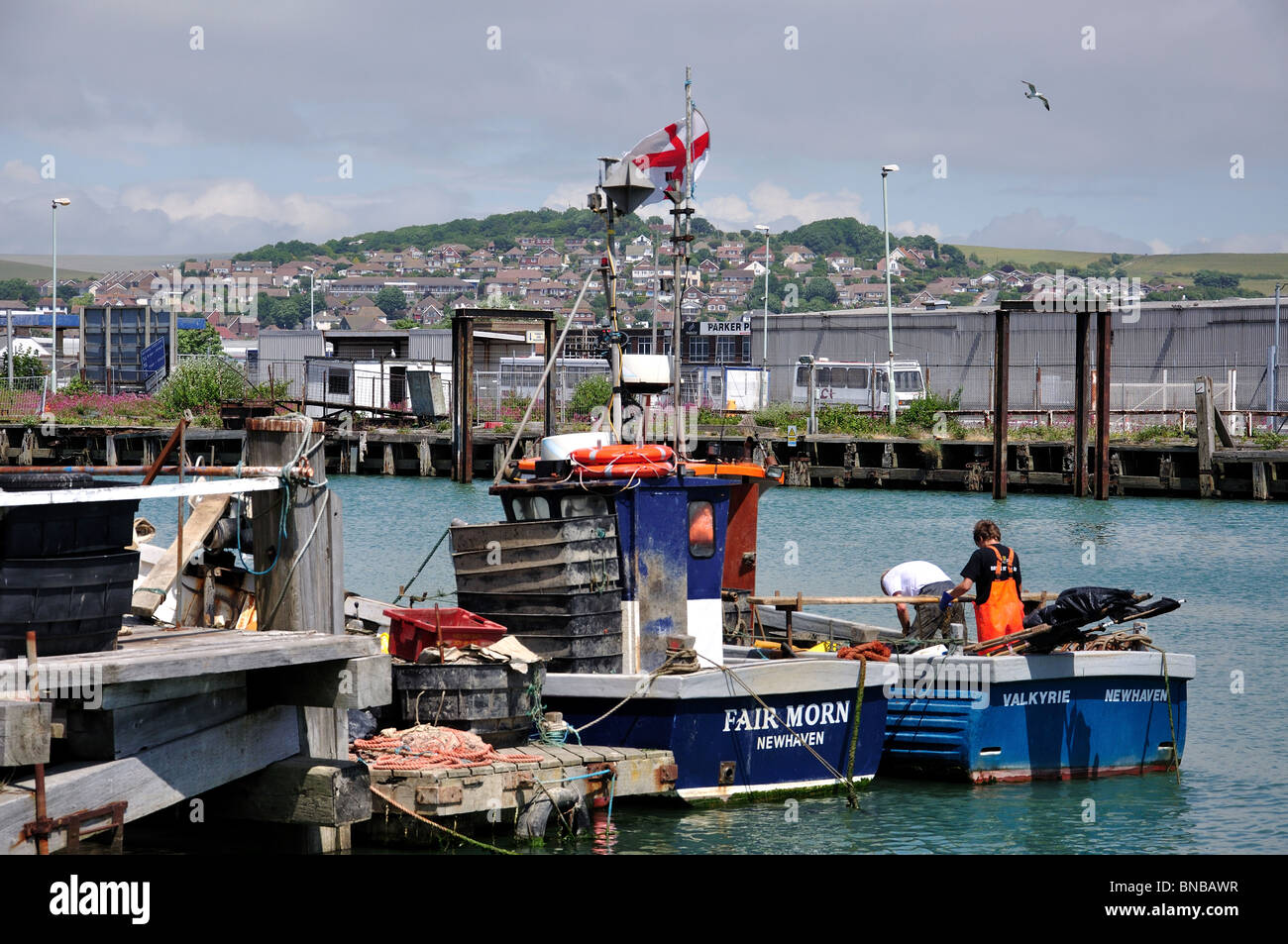 Angelboote/Fischerboote im Hafen West Quay, Newhaven, Lewes District, East Sussex, England, Vereinigtes Königreich Stockfoto