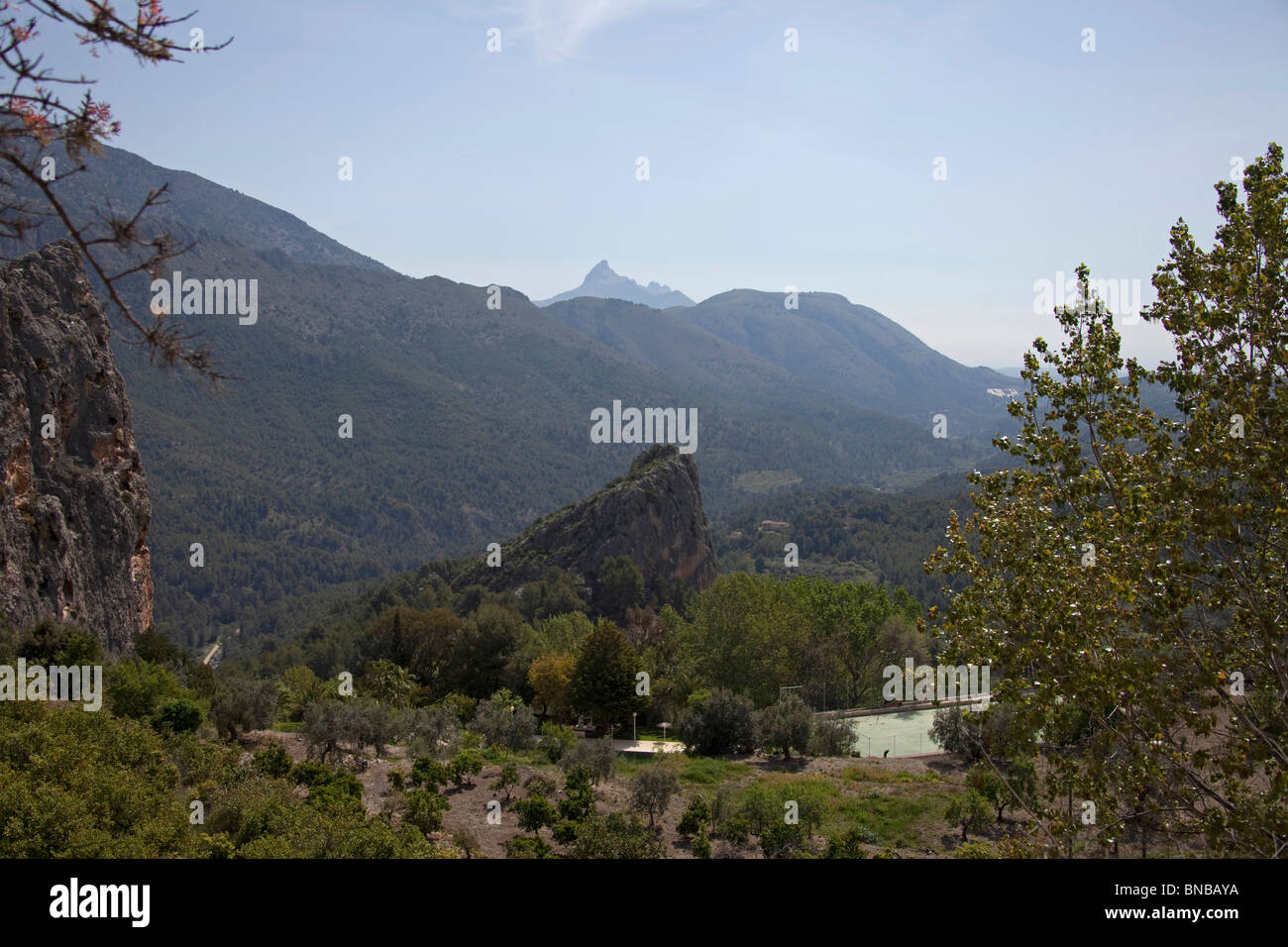 Landschaft in der Nähe von El Castell de Guadalest, Marina Baixa in der Nähe von Alicante Spanien. 106450 Spain10 Stockfoto
