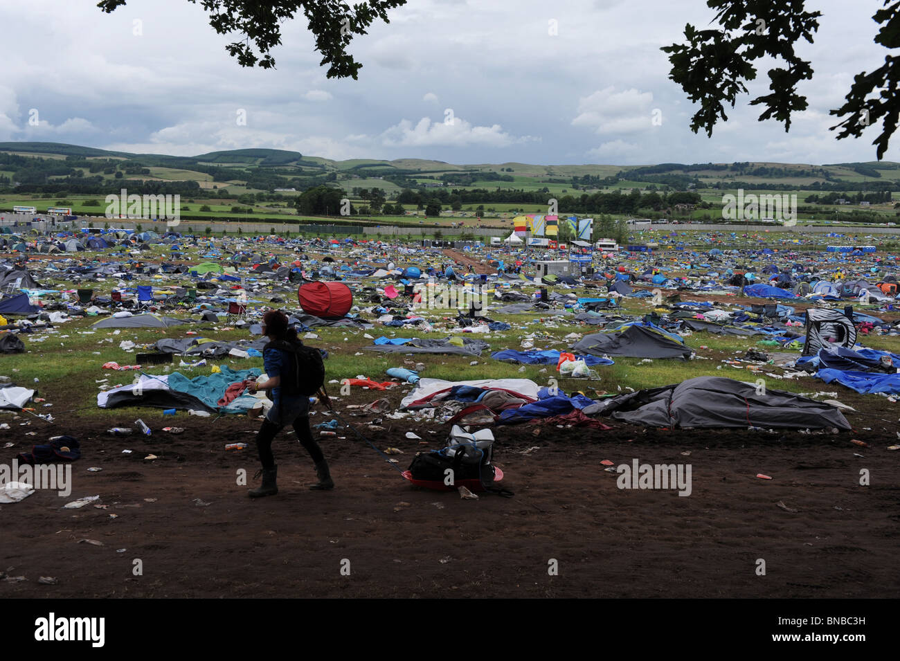 T in den Park Musik Festival Balado Flugplatz Kinross camping Website Müll. Stockfoto