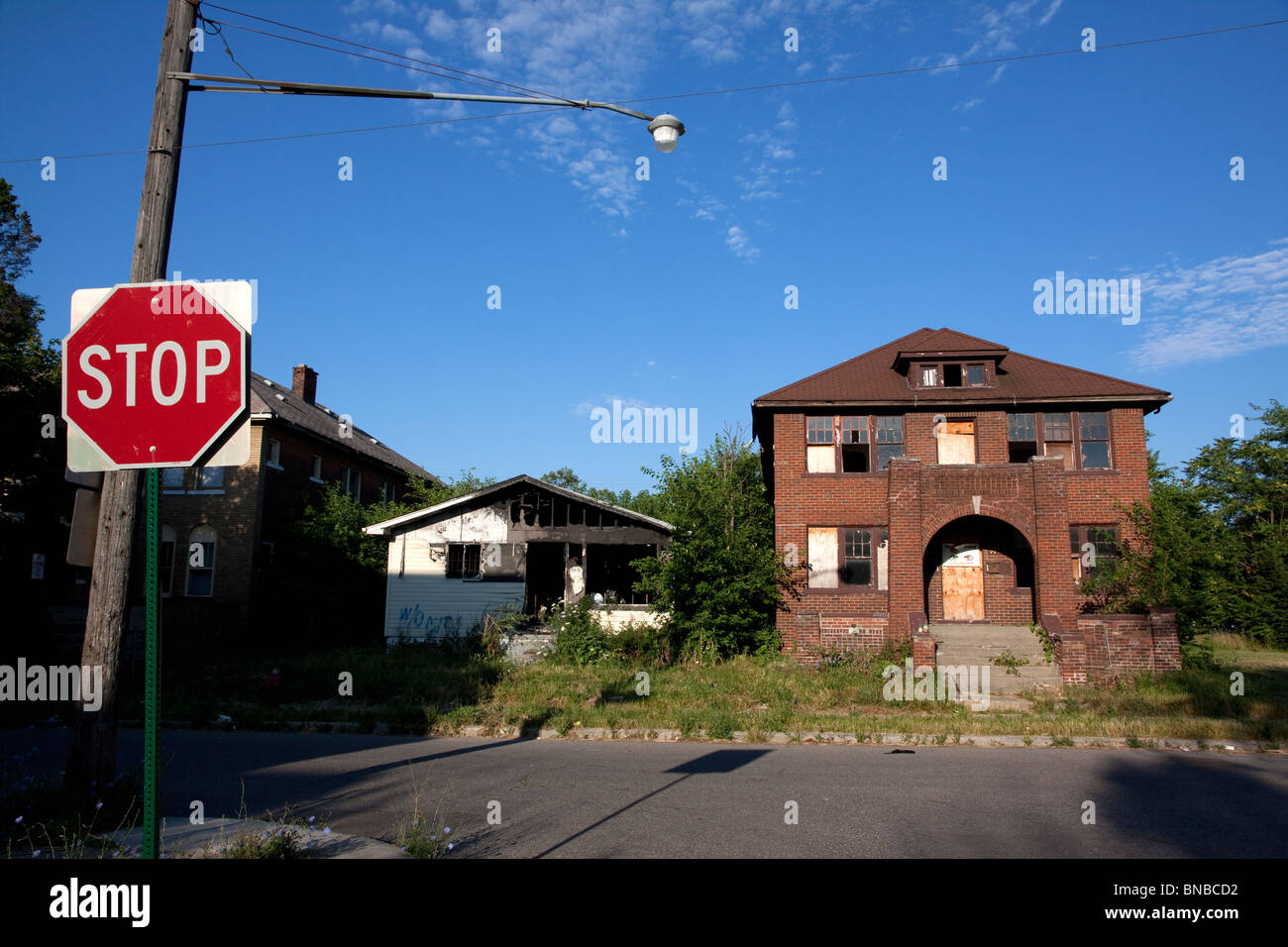 Vakanten ausgebrannten und verlassene Wohnungen Detroit Michigan USA Stockfoto