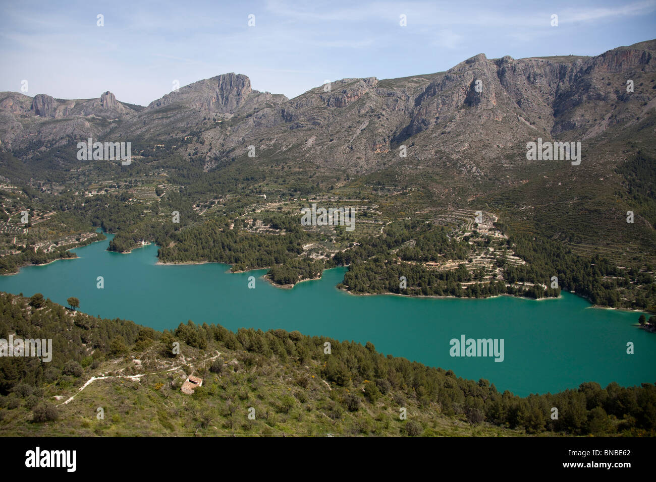 El Castell de Guadalest Tal und künstlichen See, grünes Wasser und dam. Marina Baixa Spanien 106464 Spain10 Stockfoto