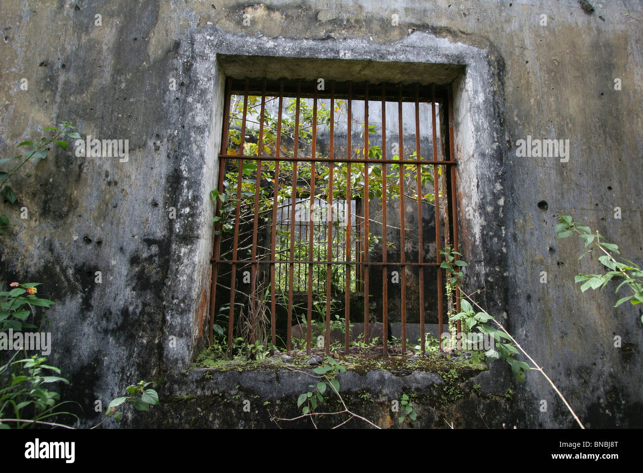 Innerhalb des Gefängnisses auf Bokor Hill Station, Kampot, Kambodscha Stockfoto