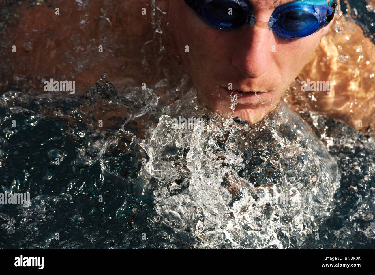 Detail der junge Mann schwimmen - Detail Stockfoto