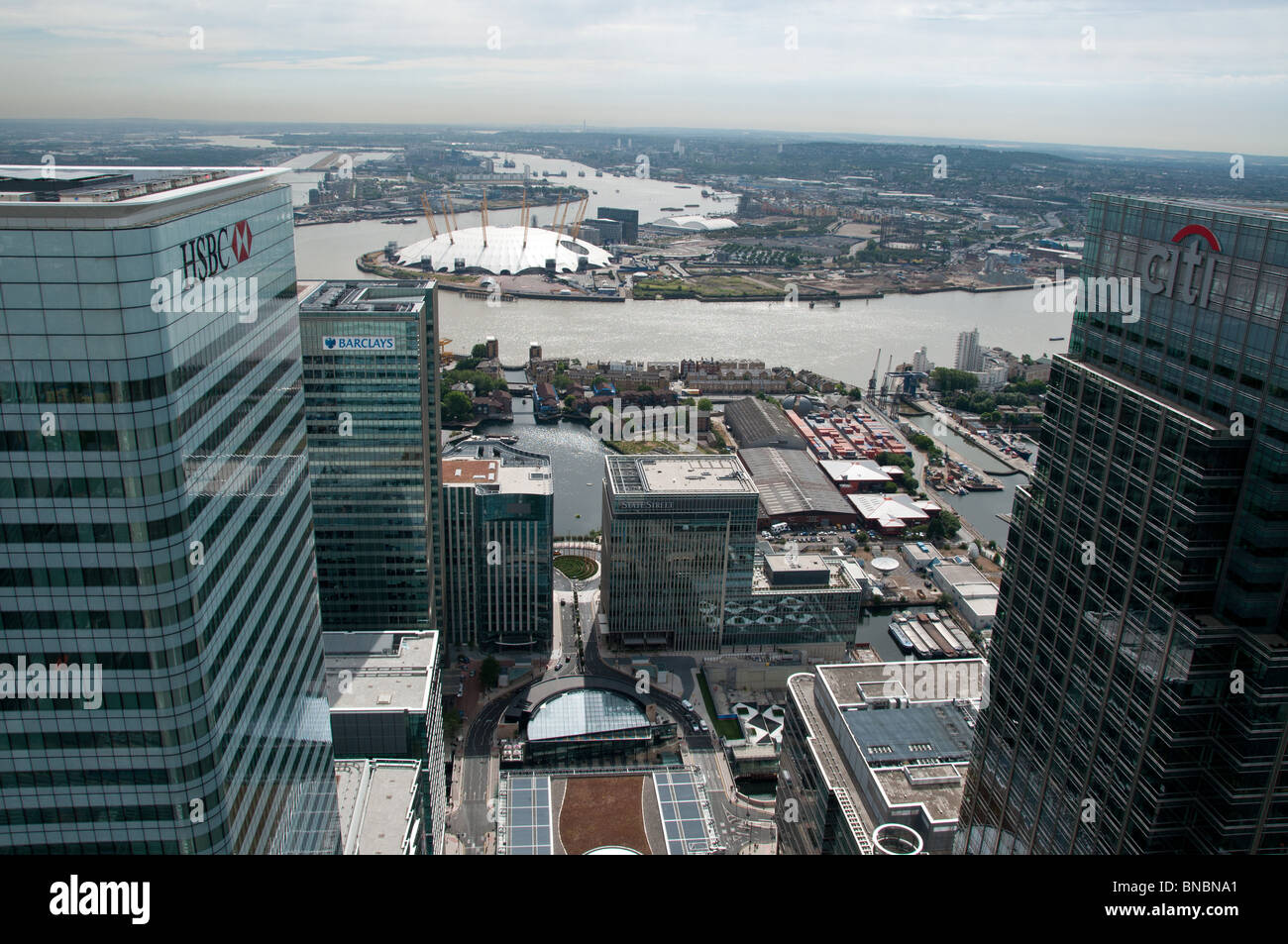 Ansicht von oben des Canary Wharf tower Stockfoto