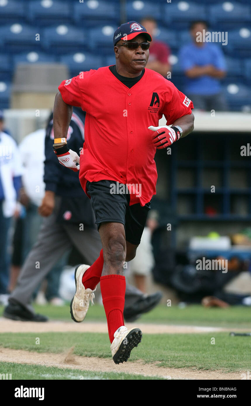 CARL WEATHERS die STEVE GARVEY CELEBRITY SOFTBALL klassische MALIBU CA 10. Juli 2010 Stockfoto