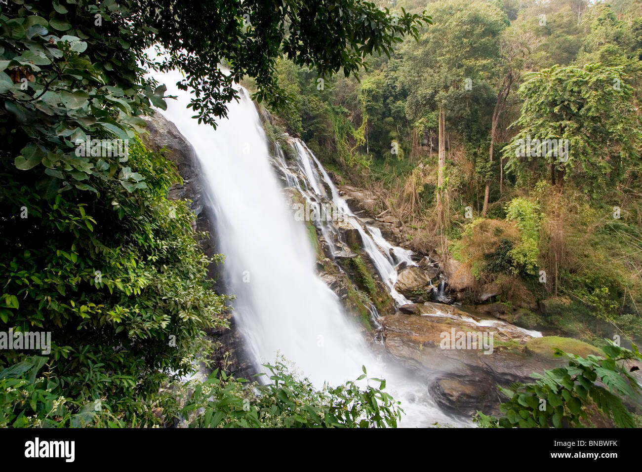 Wachirathan (Vachiratharn) Wasserfall, Doi Inthanon Nationalpark, Chiang Mai, Thailand Stockfoto