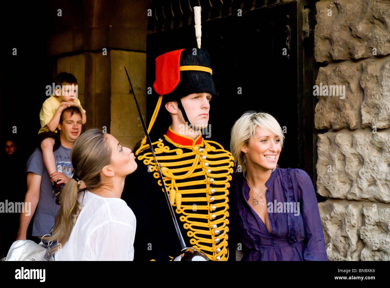 Horse Guard und weiblich tourist Stockfoto