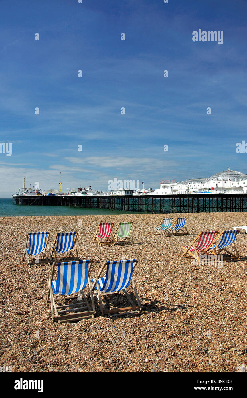 Brighton Beach und Pier, Brighton, East Sussex, England, Vereinigtes Königreich Stockfoto