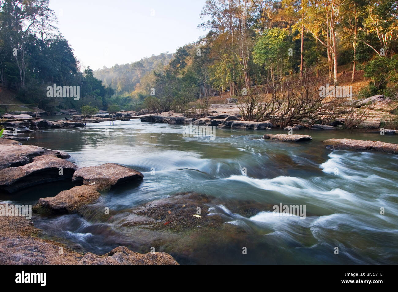 Fluss in Thung Salaeng Luang Nationalpark, Thailand Stockfoto