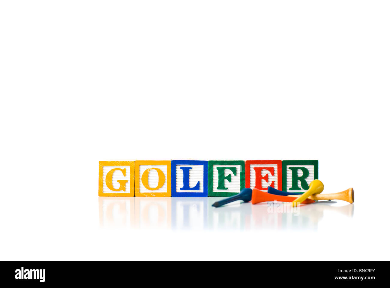 Bunte Kinder-Blöcke Rechtschreibung GOLFER mit Golf-tees Stockfoto