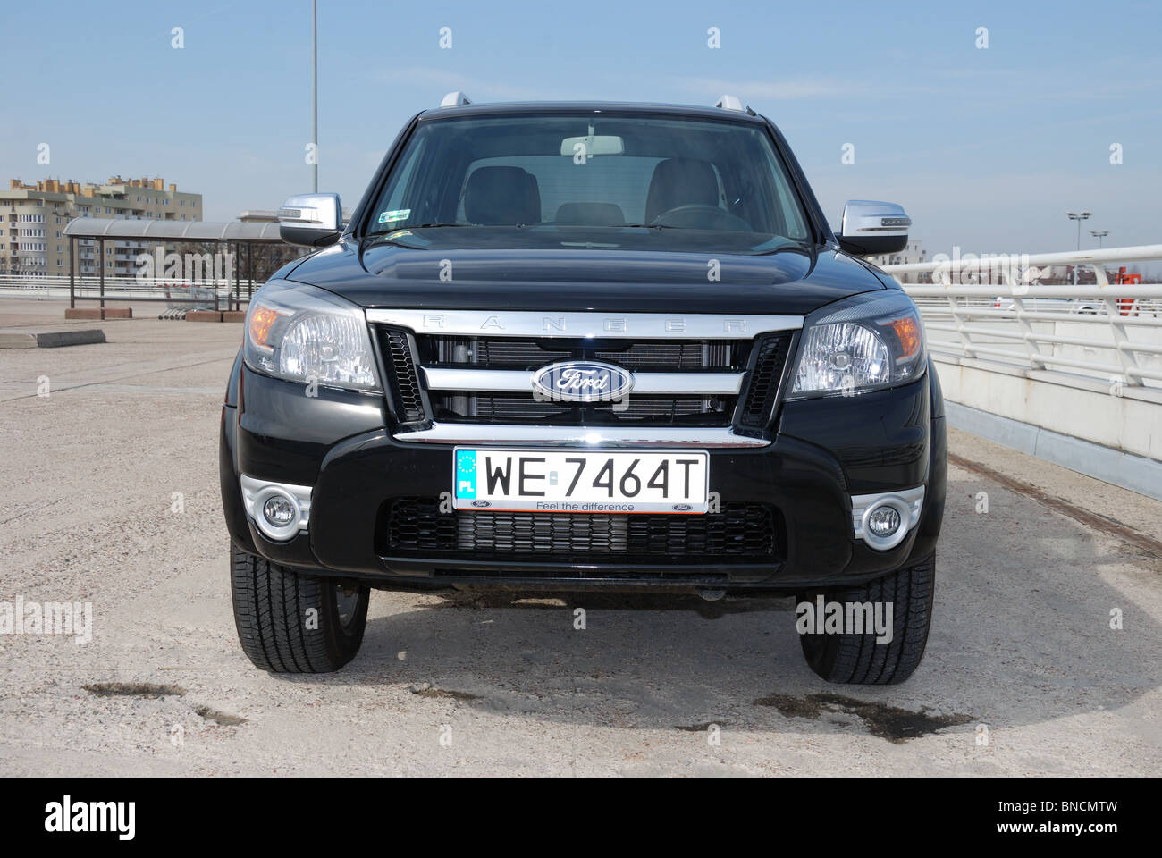 Ford Ranger 3.0 TDCi Wildtrak 4 x 4 - meine 2010 - schwarz Metallic - Double Cab - deutsche Pick-up - Parkplatz (Parken) Stockfoto