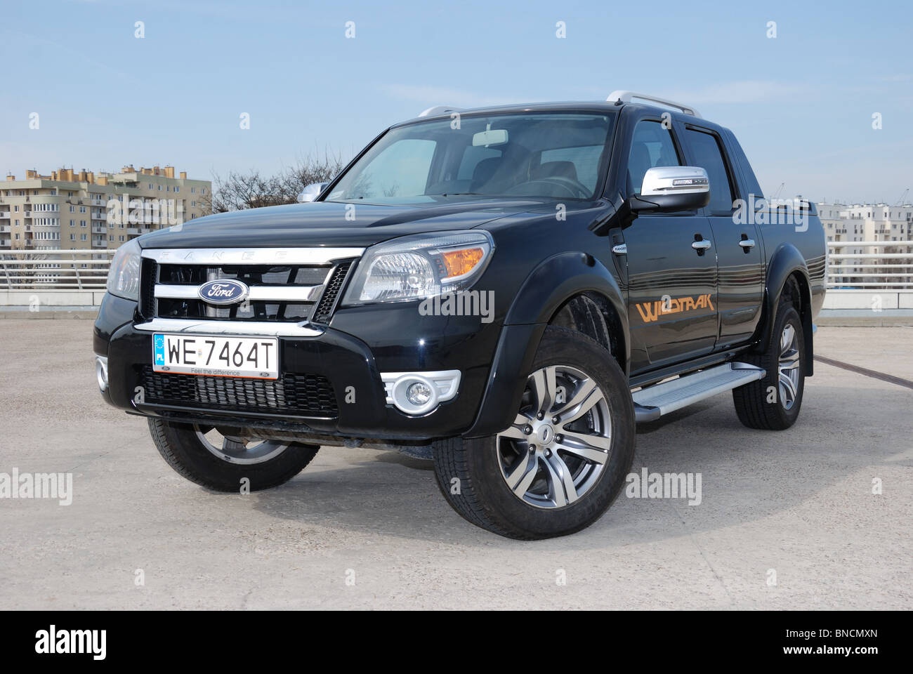 Ford Ranger 3.0 TDCi Wildtrak 4 x 4 - meine 2010 - schwarz Metallic - Double Cab - deutsche Pick-up - Parkplatz (Parken) Stockfoto