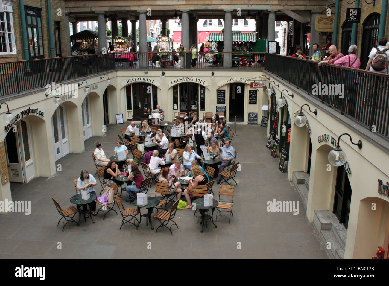 Krustenbildung Leitung Restaurant in Covent Garden Market London Stockfoto