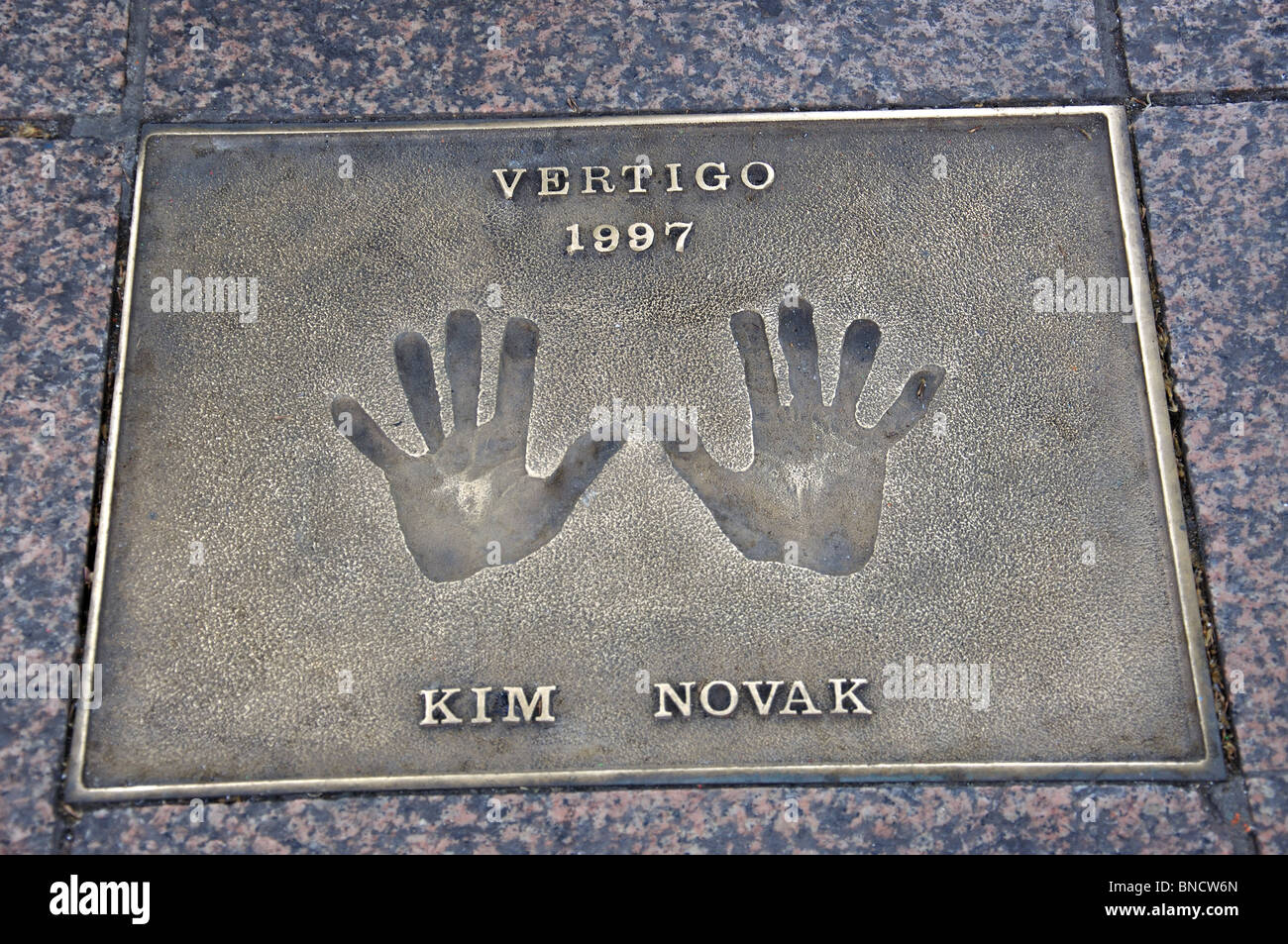 Kim Novak Handabdruck auf Bürgersteig, Leicester Square, West End, The City of Westminster, Greater London, England, Vereinigtes Königreich Stockfoto