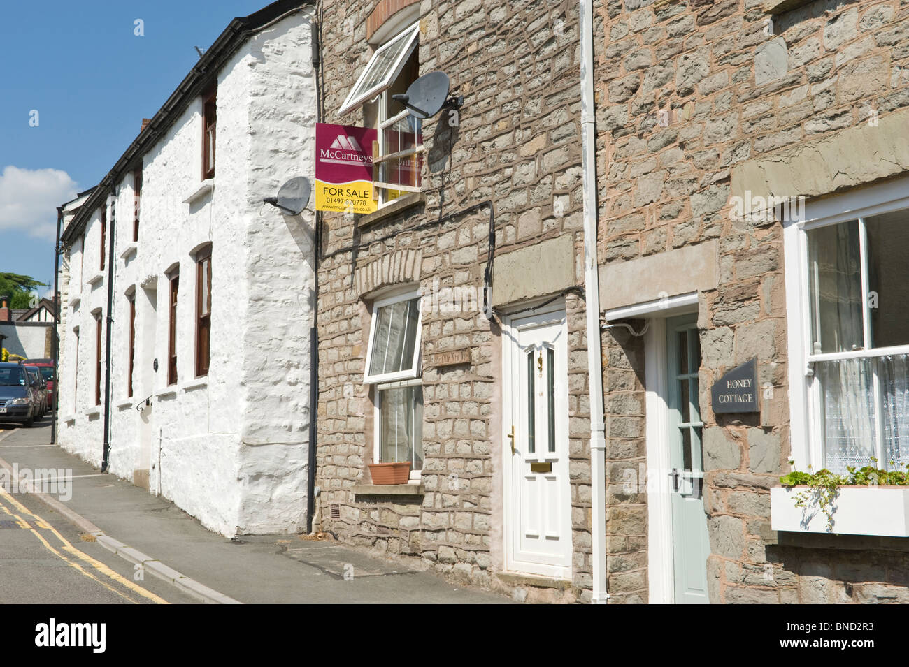Naturstein-Haus zum Verkauf in Terrasse bei Hay-on-Wye Powys Wales UK Stockfoto