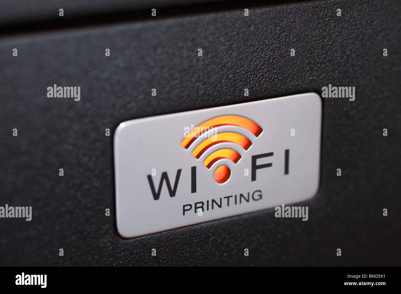 Beschriften Sie auf Drucker angeben Eignung für den Einsatz in einem drahtlosen Netzwerk. Stockfoto