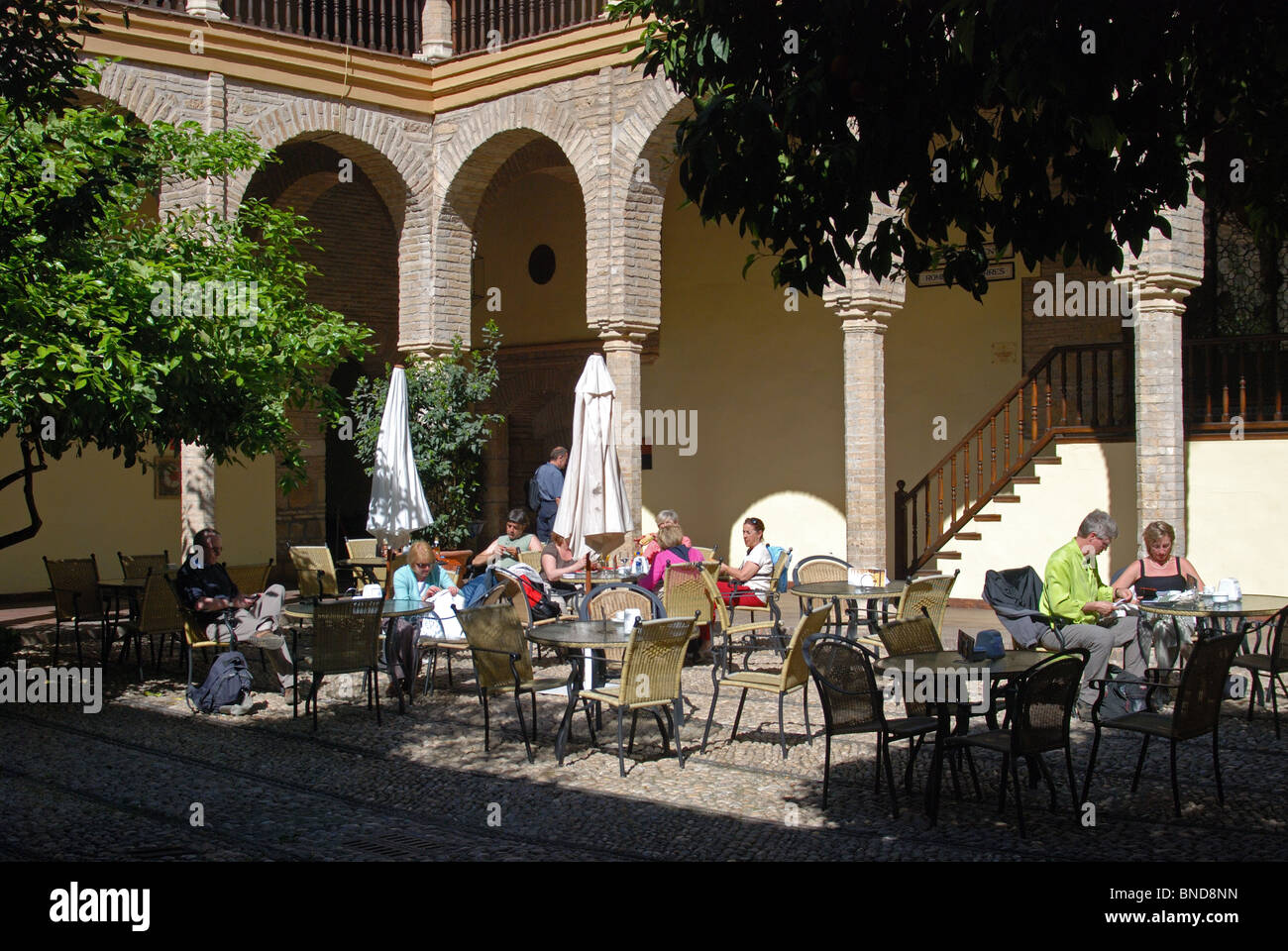 Hof-Café, Cordoba, Provinz Córdoba, Andalusien, Spanien, Westeuropa. Stockfoto