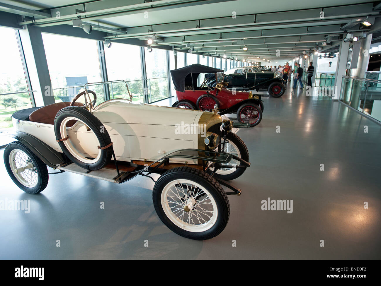 Oldtimer im Automuseum in der Autostadt in Wolfsburg Deutschland Stockfoto