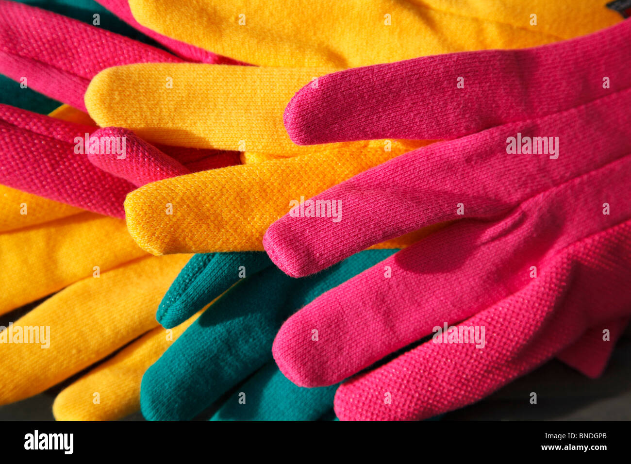 Farbige gestrickte Handschuhe Stockfoto