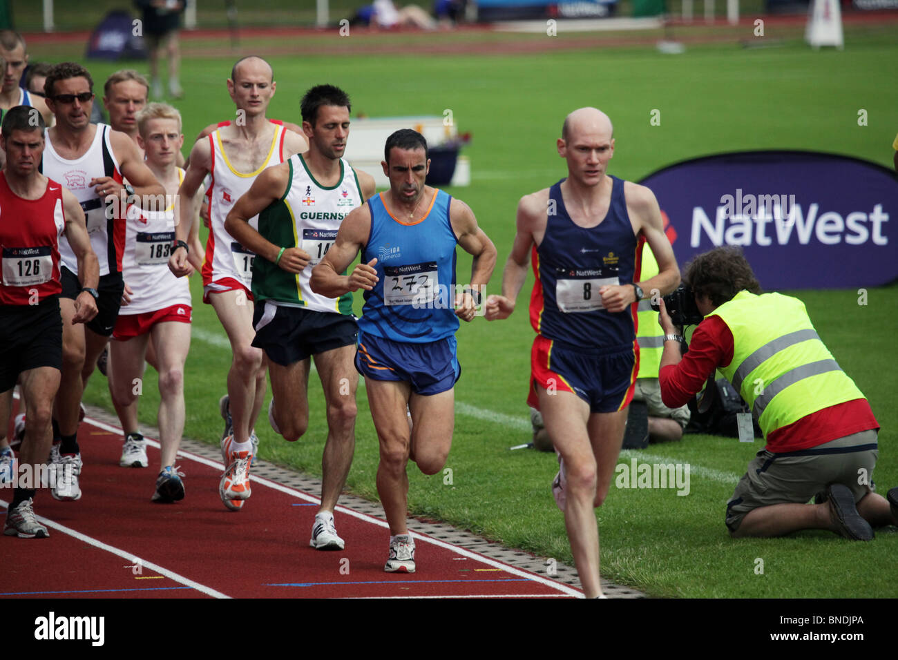 Janne Holmén letztes Rennen Åland gewinnt Halbmarathon Natwest Island Games 2009 in Wiklöf Holding Arena Mariehamn 28. Juni 2009 Stockfoto