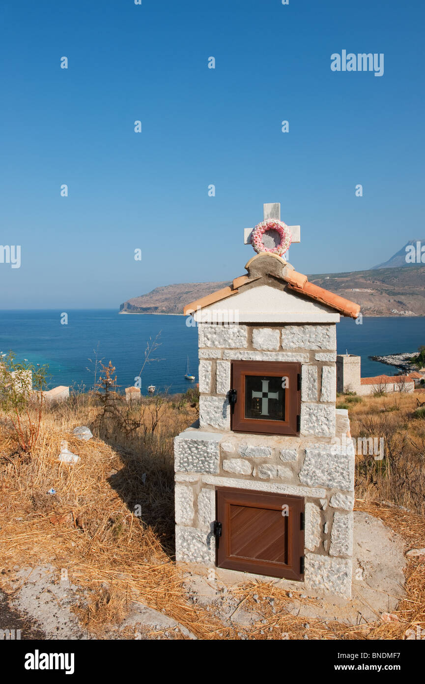 Traditionelles Dorf in Mani Ithylo in Griechenland an der Küste Stockfoto