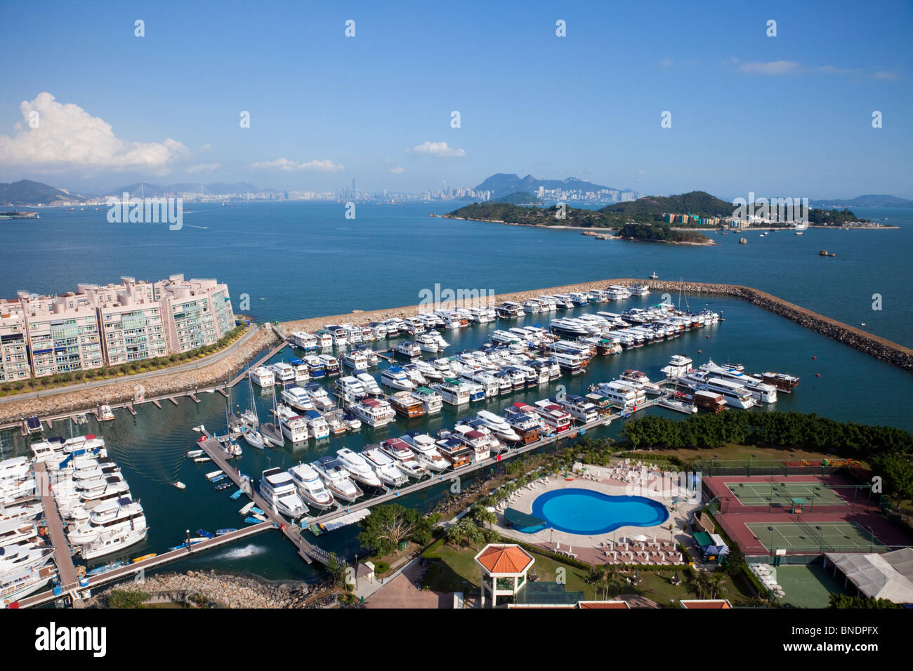 discovery bay yacht club hong kong