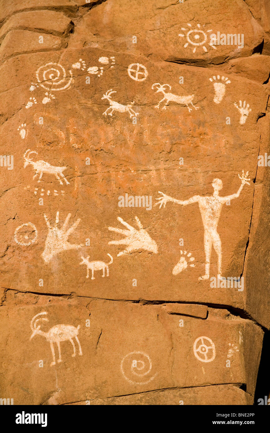 Nahaufnahme von Petroglyphen auf einem Felsen, Tucson, Pima County, Arizona, USA Stockfoto