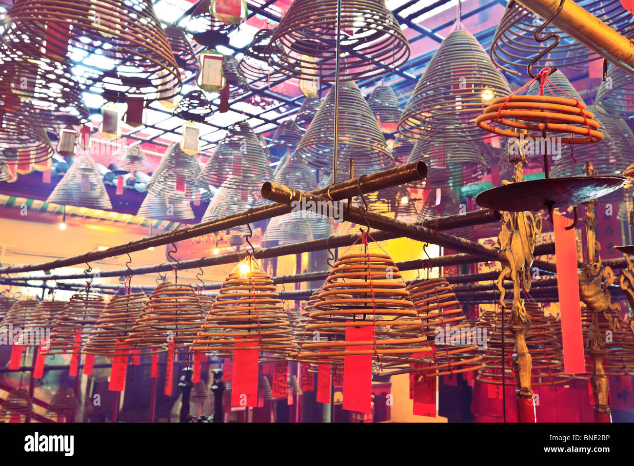 Spulen in der Man Mo Tempel Weihrauch. Hong Kong. Stockfoto