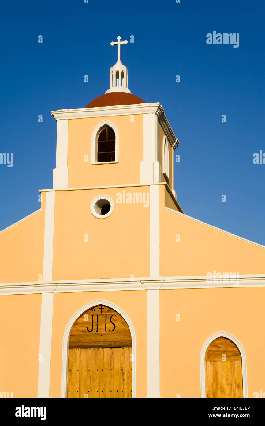 Niedrigen Winkel Ansicht einer Kirche, die Kirche San Juan Bautista, San Juan Del Sur, Nicaragua Stockfoto