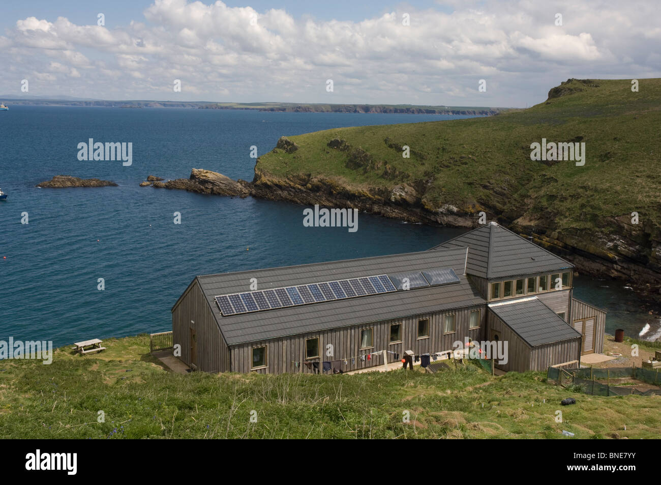 Haus des Wächters, North Haven, Skomer Island, Pembrokeshire, Wales, UK, Europa Stockfoto