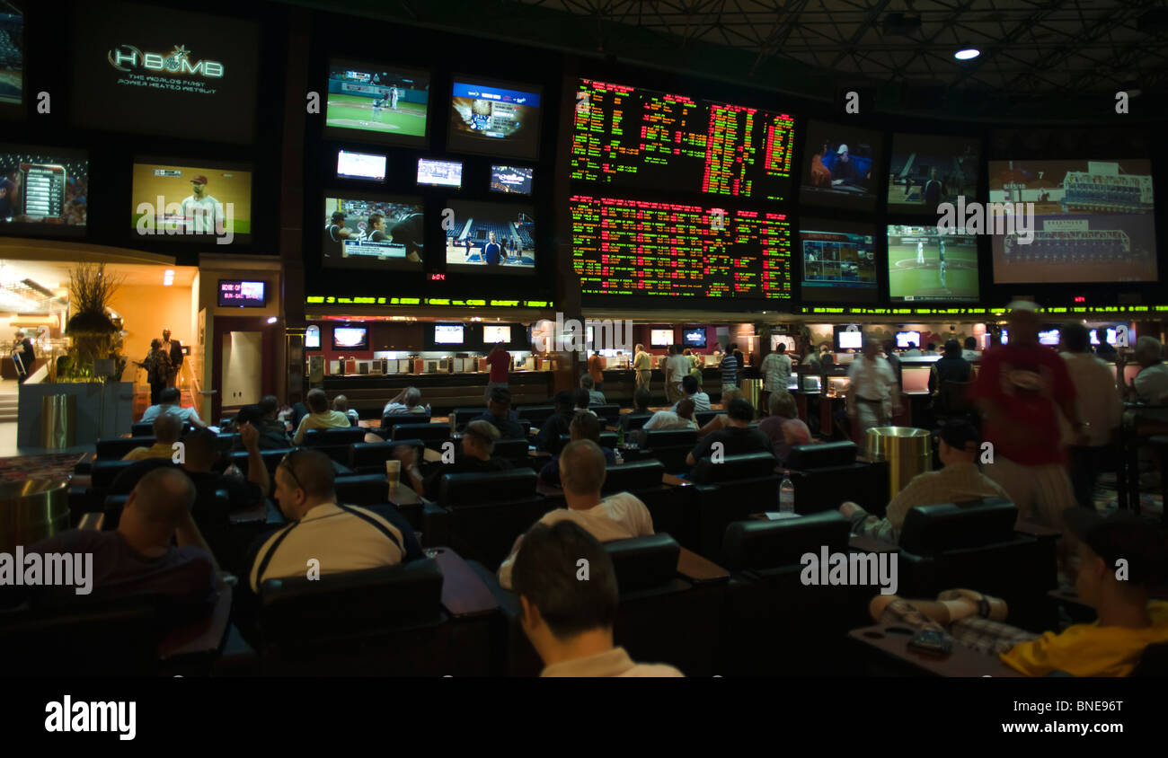Las Vegas Hilton - Glücksspiel - Sportwetten Wetten mit Großbild-TV mit live-Sportevents Stockfoto