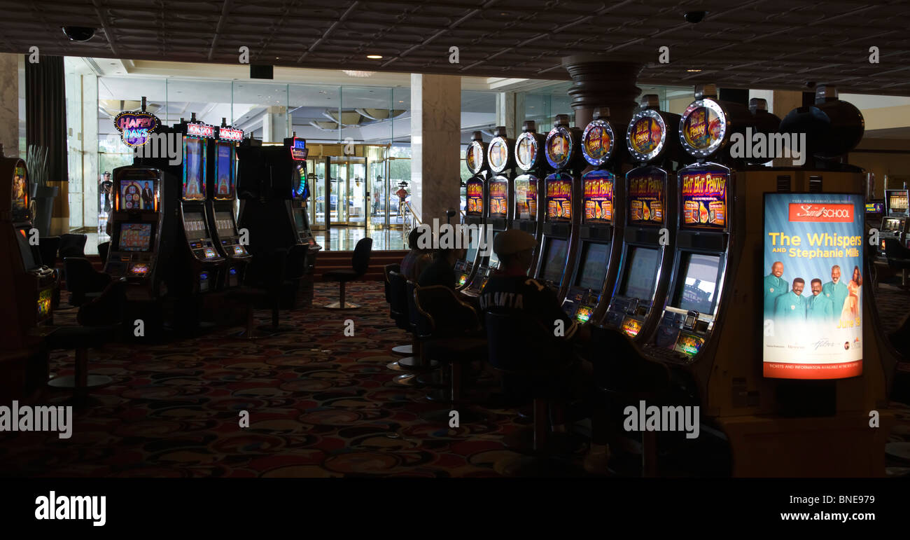 Las Vegas Hilton - Glücksspiel - die Schlitze mit Blick auf Empfang Stockfoto