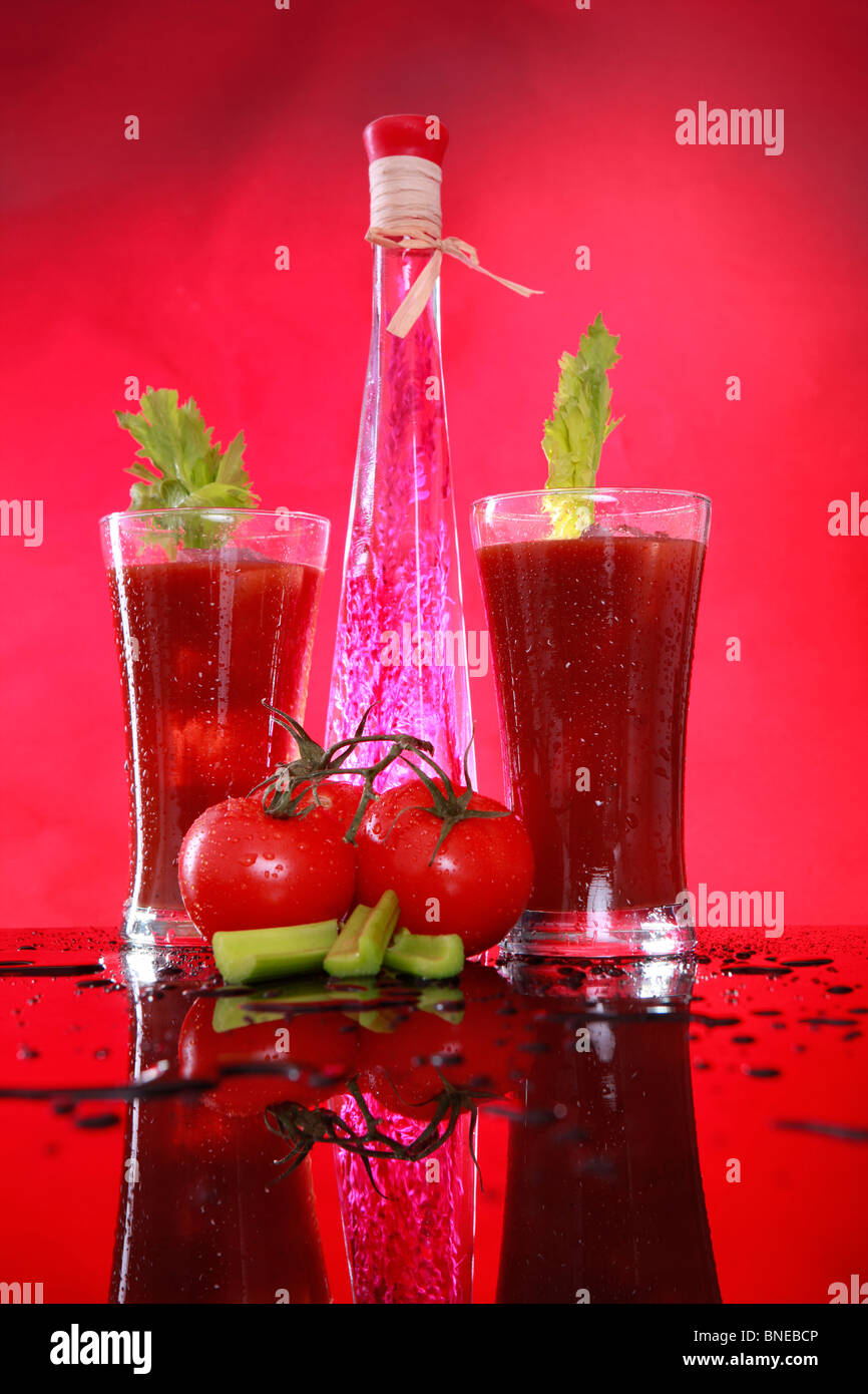 Kalten Bloody Mary oder Tomatensaft cocktail Stockfoto
