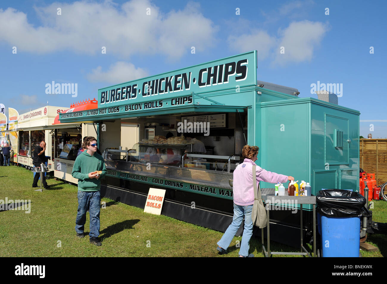 ein Burger-Stand auf einer Land-Messe in Cornwall, Großbritannien Stockfoto