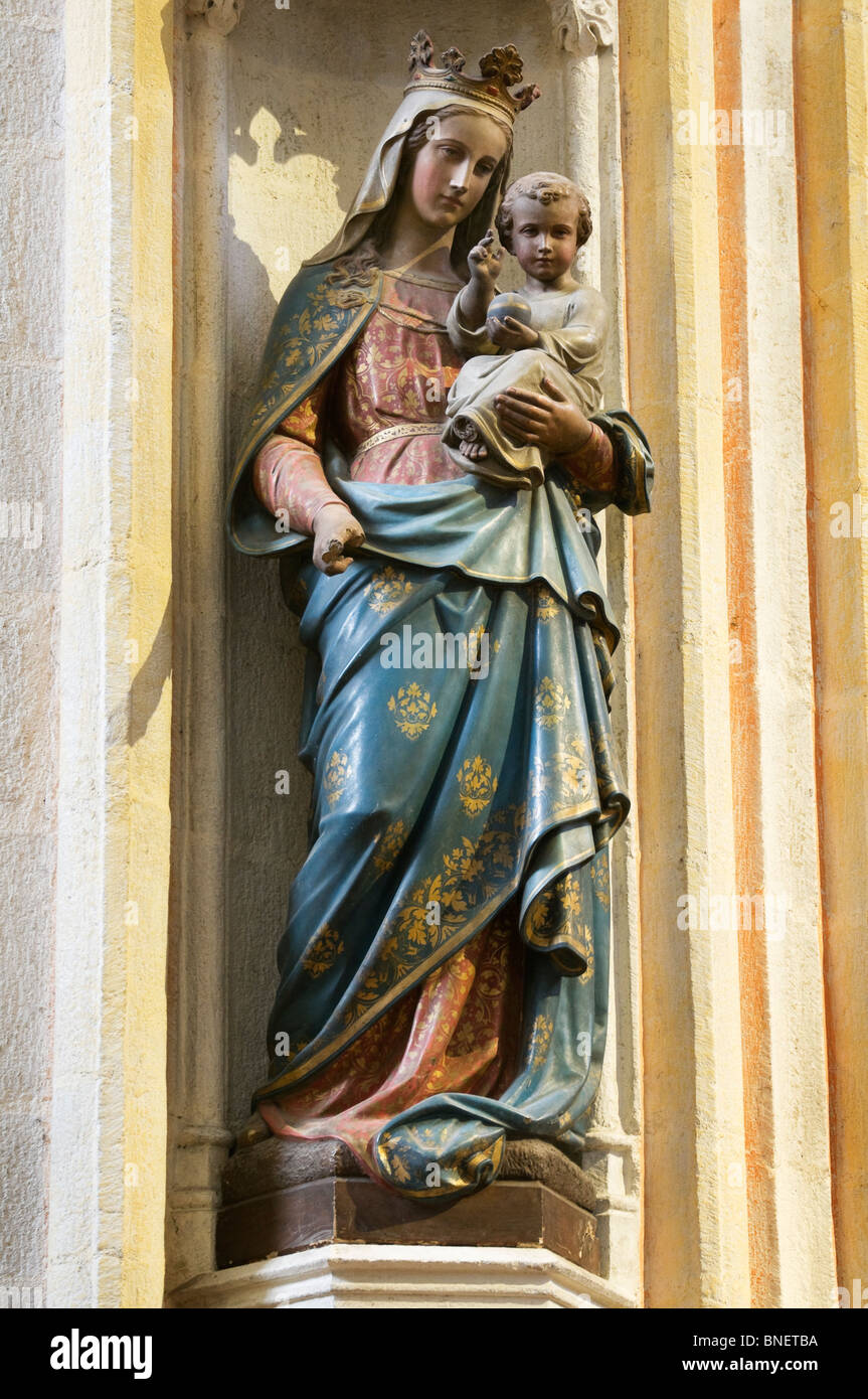 Statue von Mutter und Kind Stockfoto