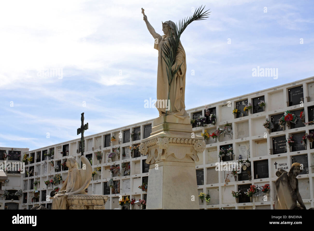 Der Friedhof Sant Sebastia in Sitges, Katalonien, Spanien. Stockfoto