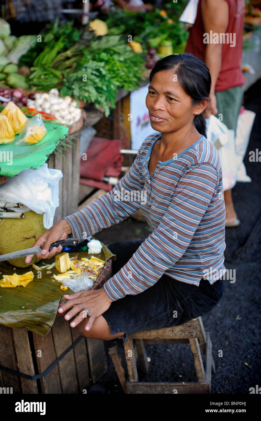 Carbon Market Sales Lady Cebu City, Philippinen Stockfoto
