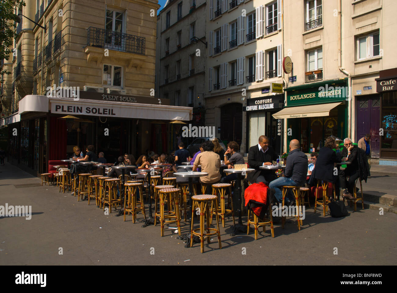 Plein Soleil bar Caféterrasse Oberkampf Viertel Paris Frankreich Europa Stockfoto