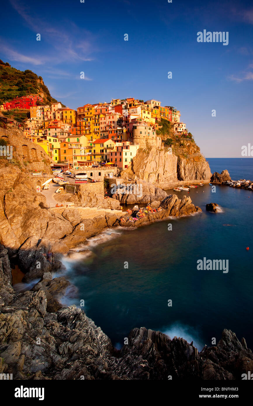 Das mittelalterliche Dorf Manarola in den Cinque Terre, Ligurien Italien Stockfoto